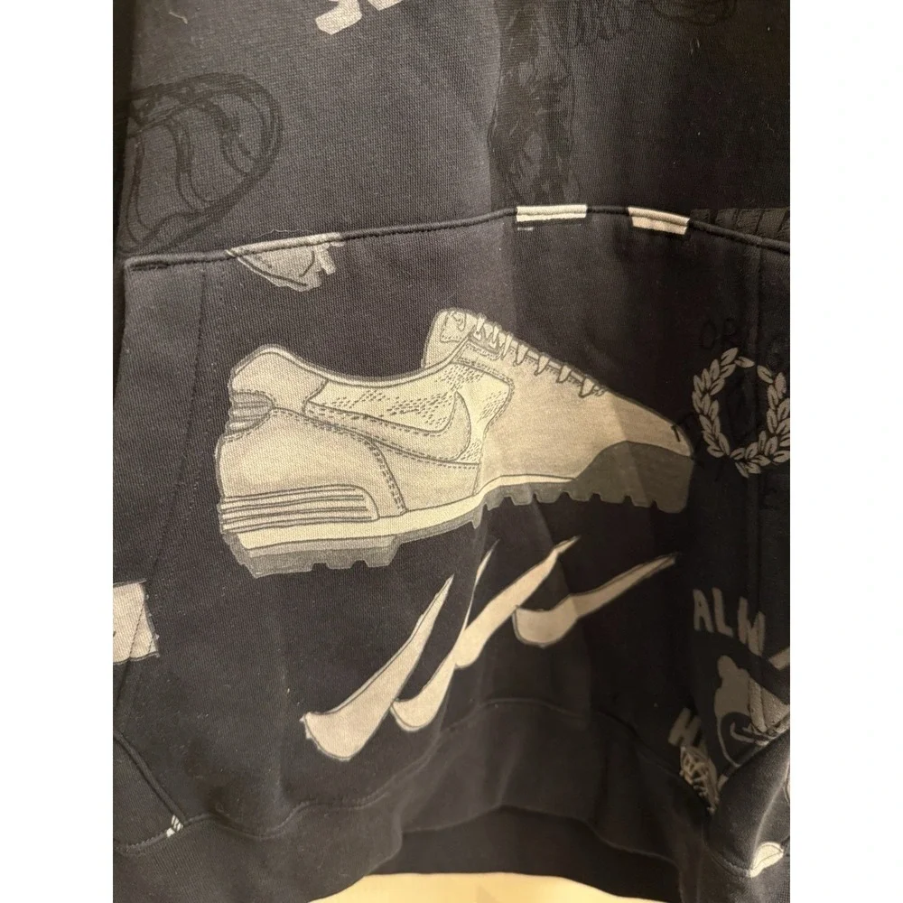 Nike Mens Hoodie Small Bold School‎ Sportswear Club Fleece Casual Black